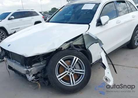 2021 Mercedes-Benz Glc 300 4Matic Suv z USA, uszkodzony, nr VIN W1N0G8EBXMV314888